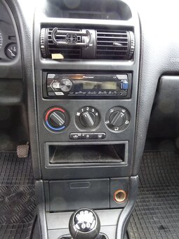 Opel Caravan Classic II 1.6 16V 142000km - 20