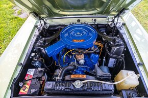 Ford Mustang Convertible - 20