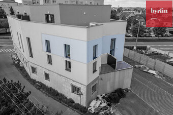 Prodej mezonetového bytu 4+kk s terasou a parkovacím místem  - 20