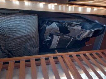 Prodám karavan ADRIA adora 552 ....7 mist na spaní - 20