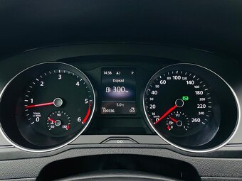 Volkswagen Passat 2.0TD 2019 AUT LED SENZORY VÝHŘEV SERVISKA - 20