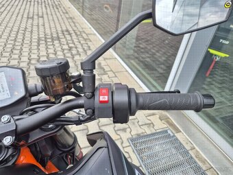 KTM 890 Duke R - 20