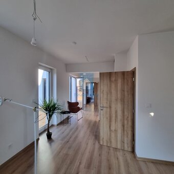 Prodej bytu 4+1 Praha, ulice Pplk. Nováčka, 135 m2 - 20