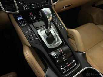 Porsche Cayenne 3.0 V6 PLATINUM EDITION 4x4 PANORAMA - 20