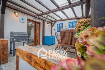 Prodej zrekonstruovaného rodinného domu o dvou bytových jedn - 20