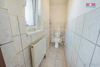 Prodej rodinného domu 6+kk, 180 m², Čečelice, ul. Hřbitovní - 20