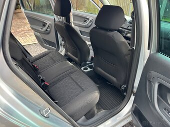 Fabia 2 kombi 1.2tsi klimatronik alu tempomat edice family - 20