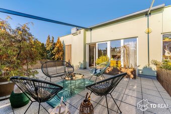 Luxusní 3+kk 139 m2 v nejvyšším patře včetně terasy 47 m2 a  - 20