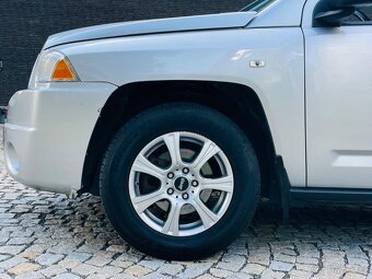 Jeep Compass 2.0D 4x4 MANUÁL SENZORY VÝHŘEV TAŽNÉ - 20