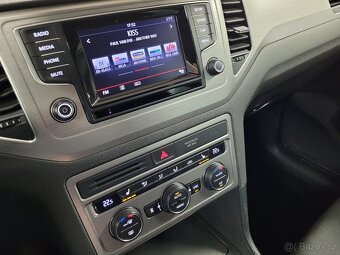 VW Golf 7 SportsVan 1.6 TDI, 81kW, DIGI KLIMA,WEBASTO, TAŽNÉ - 20