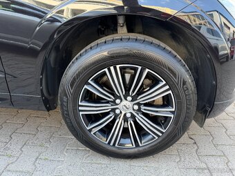 Volvo XC60 2.0 AWD 140kW Geartronic Panorama Kamera Tažné - 20
