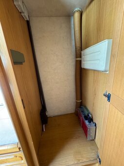 Karavan Tabbert Comtesse 560 (r. v. 2001) – 4 místa na spaní - 20