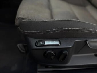 Volkswagen Passat - 20