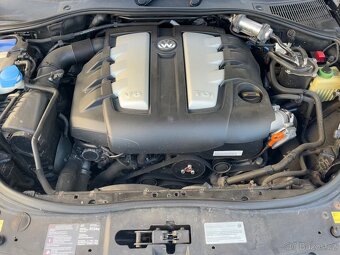 NEPOJÍZDNÝ VW Touareg 3.0TDI 176kW CASA - 20