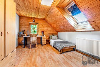 Prodej roubenky k trvalému bydlení, 4+kk, 163 m2, zahrada 19 - 20