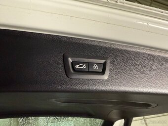 BMW X3 10.2017 2.0d 140kw 103t.km. ČR Automat - 20