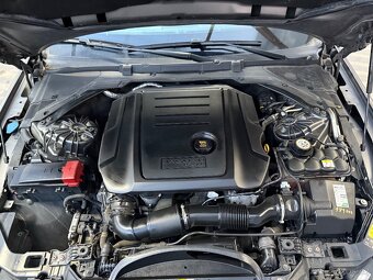 Jaguar XF 2.0d výborný stav - 20