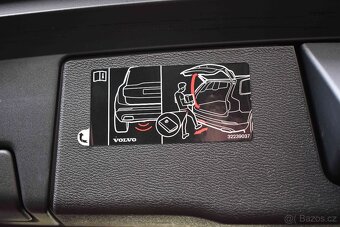 Volvo XC60 B4 AWD INSCRIPTION PANORAMA DPH ČR 1.MAJITEL - 20