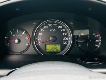Hyundai H1 2.5 CRDi 125KW MANUÁL SERVISKA TAŽNÉ 2300KG - 20