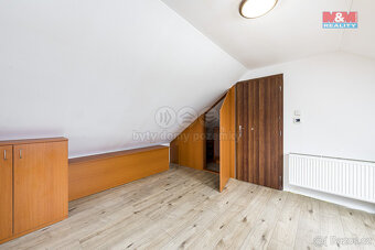 Prodej rodinného domu, 190 m², Nové Dvory - 20