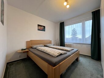 Prodej bytu 4+1 s lodžií, 87 m², po kompletní rekonstrukci – - 20