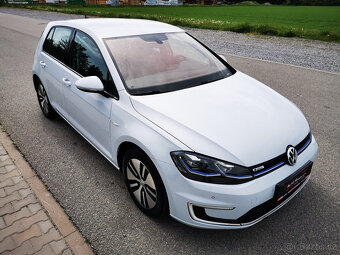 VW e-Golf 36kw, TEPELNÉ ČERPADLO, Super výbava - 20