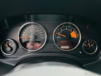 Jeep Compass 2.2D MANUÁL 4x4 KAMERA VÝHŘEV TAŽNÉ LIMITED - 20