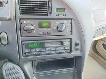 FORD THUNDERBIRD 4.6 LX V8 EKO ZAPLACENO - 20