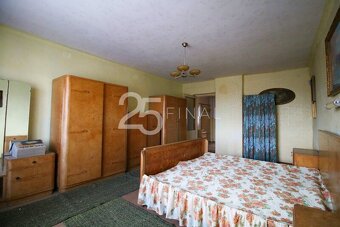 Prodej RD se dvěma čísly popisnými a stavebním pozemkem v Ma - 20