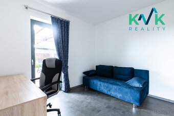 Nízkoenergetický, prostorný bungalov 5+kk s bazénem - 20