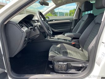 VW Passat 2.0 TSi 140kw 1. majitel ČR - jako nový - 20