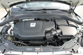 Volvo XC60 2.4D5 120kW AWD Automat+Navi+Kamera+Tažné - 20