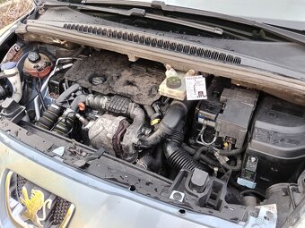 Peugeot 5008 1.6Hdi 84kw rok 4/2013 - 20