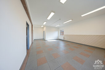 Pronájem kancelářských prostor 215 m² ve Starém Městě - 20