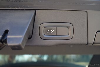 Volvo XC60, B4 AWD (145kW) Inscription Kamera Tažné - 20