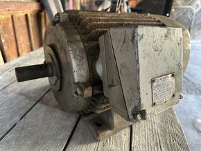 Elektromotor 1.5 kw, 3kw 2900ot, vibrační motor - 20