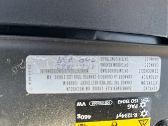 VOLKSWAGEN PASSAT 2,0 TDi 110 Kw COMF.PANO.TAŽNÉ - 20