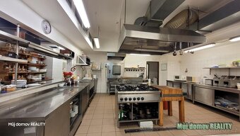 Nabízíme funkční restauraci, kompletně vybavenou a po komple - 20