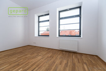 Prodej bytu 4+kk, 95m2 s terasou 58m2, parkovací stání v pro - 20