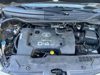 Toyota Corolla Verso, 2.0 D-4D 85kW TAŽNÉ - 20