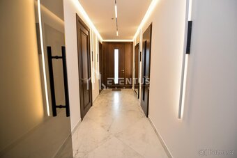Prodej rodinného domu 716 m2,  pozemek 1135 m2 - 20