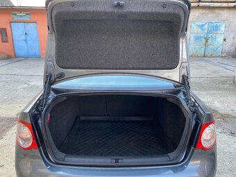 Volkswagen Jetta 1.6 FSi 85 kW, 2007, ČR, 2.maj 181000 km - 20