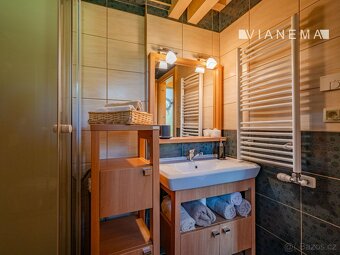 POUZE U NÁS Výjimečný rodinný dům, pozemek 973 m2, Makov - 20