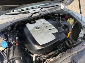 VW Touareg 2.5tdi 128kw facelift /MANUAL/PRUŽINY/3.5T TAŽNÝ/ - 20
