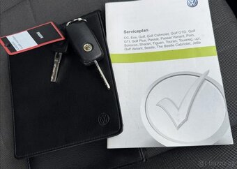 Volkswagen Up 1,0 i KLIMA VÝHŘEV +SADA KOLA benzín manuál - 20