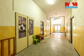 Prodej obchodního objektu, 1353 m², Louny, ul. Mírové náměst - 20