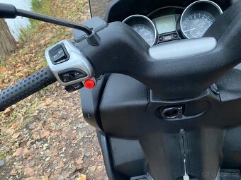 Piaggio MP3 - 20