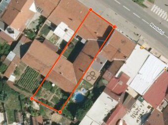 Prodej rodinného domu v centru Tuřan, ideální k rekonstrukci - 20