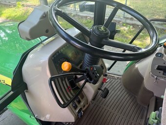 John Deere 5820  rv 2004   8300mth - 20