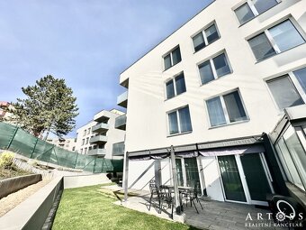 Prodej bytu 3+kk s velkou předzahrádkou, parkovacím stáním,  - 20
